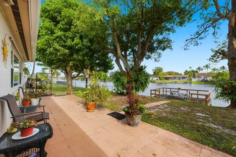 1811 Nw 119th Avenue Pembroke Pines FL 33026