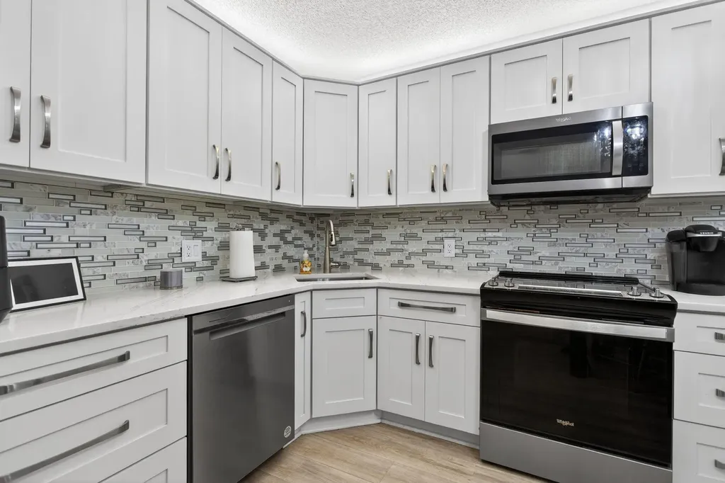 4450 Nw 30th Street Coconut Creek FL 33066