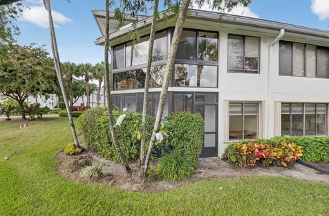 15322 Strathearn Drive Delray Beach FL 33446