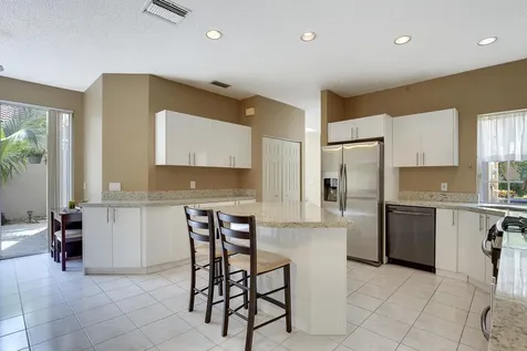 27 Via Del Corso Palm Beach Gardens FL 33418