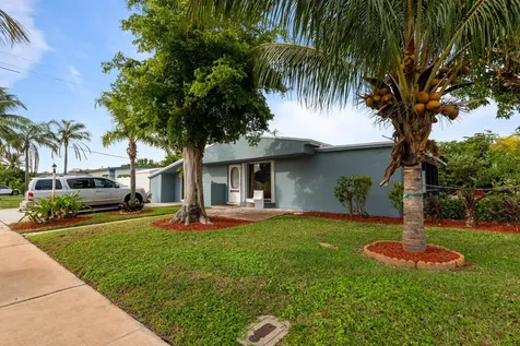 1403 W Broome Street Lantana FL 33462