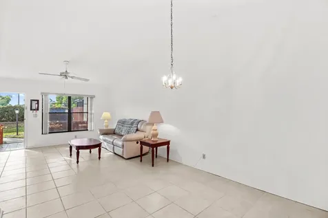 8094 Se Villa Circle Hobe Sound FL 33455