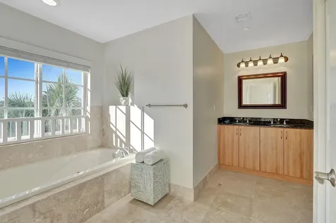 1931 Ne 2nd Street Deerfield Beach FL 33441