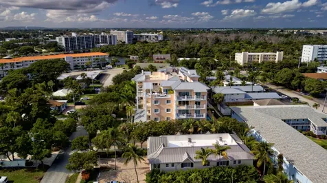 1931 Ne 2nd Street Deerfield Beach FL 33441