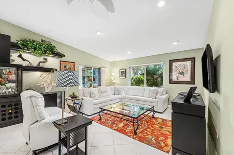 6348 Pointe Pleasant Circle Delray Beach FL 33484