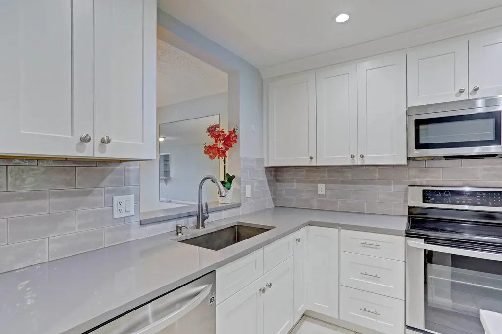3011 Sw 21st Terrace Delray Beach FL 33445