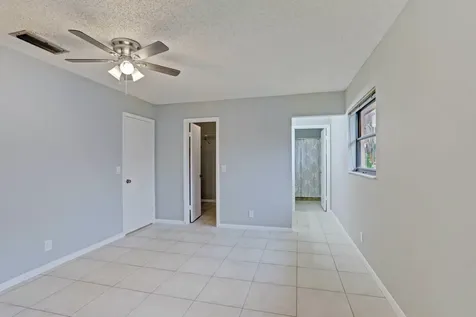 3011 Sw 21st Terrace Delray Beach FL 33445