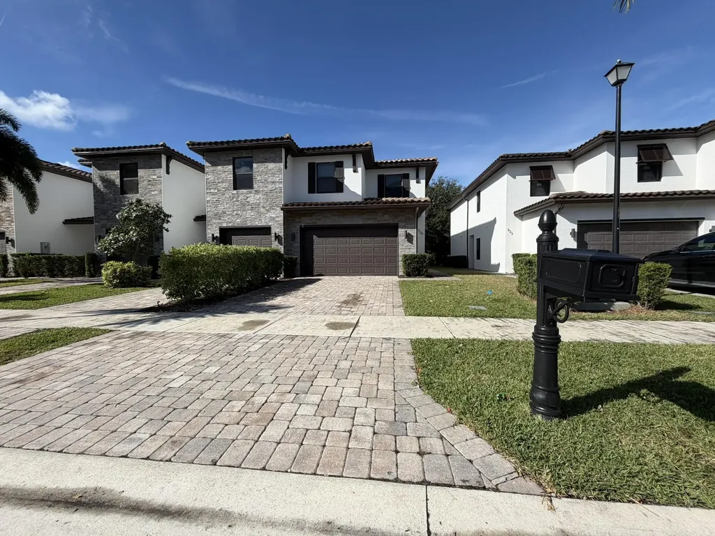 329 Bella Sol Way West Palm Beach FL 33406