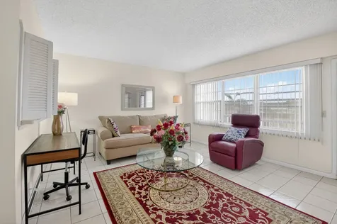 167 Preston D Boca Raton FL 33434