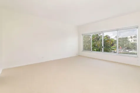 389 S Lake Drive Palm Beach FL 33480
