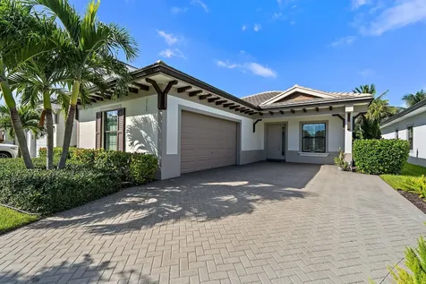 2908 Gin Berry Way West Palm Beach FL 33401