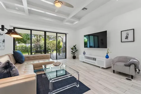 2908 Gin Berry Way West Palm Beach FL 33401