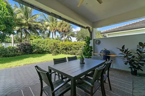 2908 Gin Berry Way West Palm Beach FL 33401