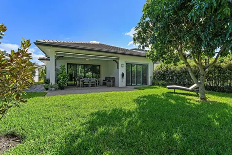 2908 Gin Berry Way West Palm Beach FL 33401