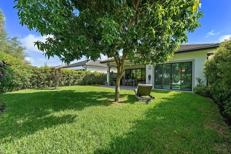 2908 Gin Berry Way West Palm Beach FL 33401