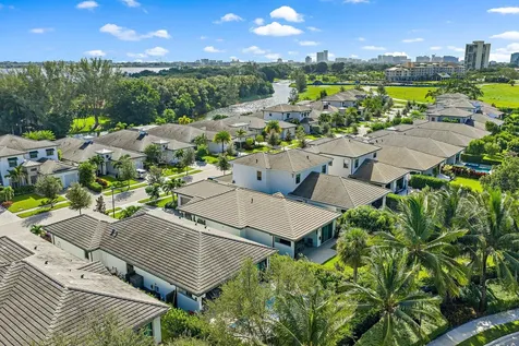 2908 Gin Berry Way West Palm Beach FL 33401