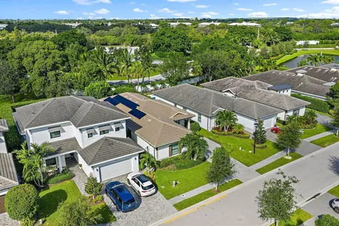 2908 Gin Berry Way West Palm Beach FL 33401