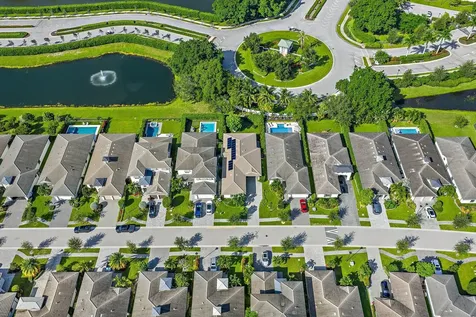 2908 Gin Berry Way West Palm Beach FL 33401
