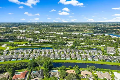 2908 Gin Berry Way West Palm Beach FL 33401