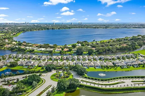2908 Gin Berry Way West Palm Beach FL 33401