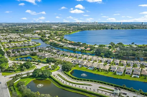 2908 Gin Berry Way West Palm Beach FL 33401