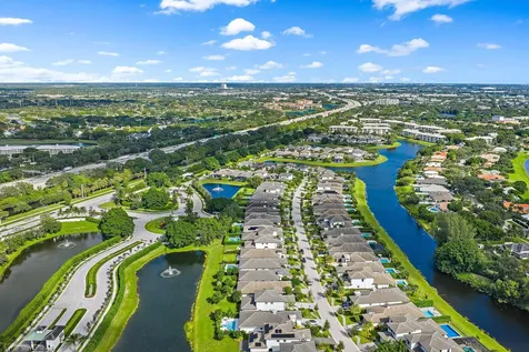 2908 Gin Berry Way West Palm Beach FL 33401
