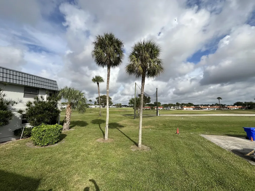 286 Tuscany E Delray Beach FL 33446