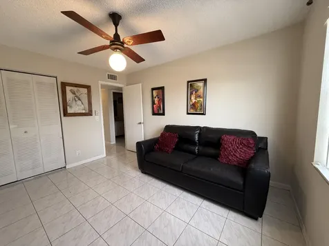 470 Capri J Delray Beach FL 33484
