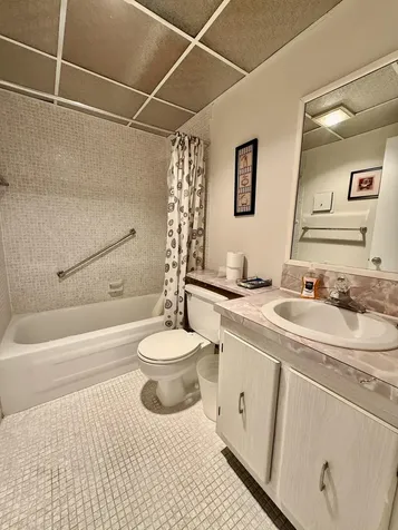 470 Capri J Delray Beach FL 33484