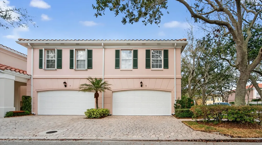 3 Oakland Court Tequesta FL 33469
