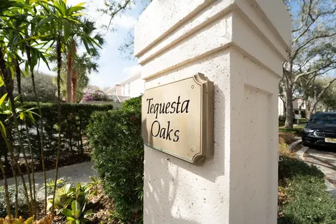 3 Oakland Court Tequesta FL 33469