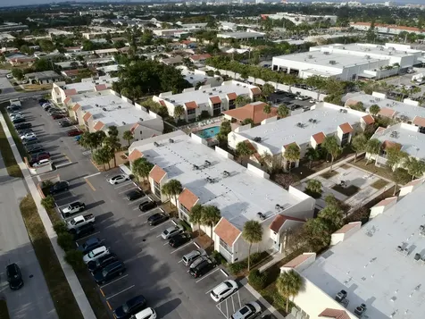 1428 Se 4th Avenue Deerfield Beach FL 33441
