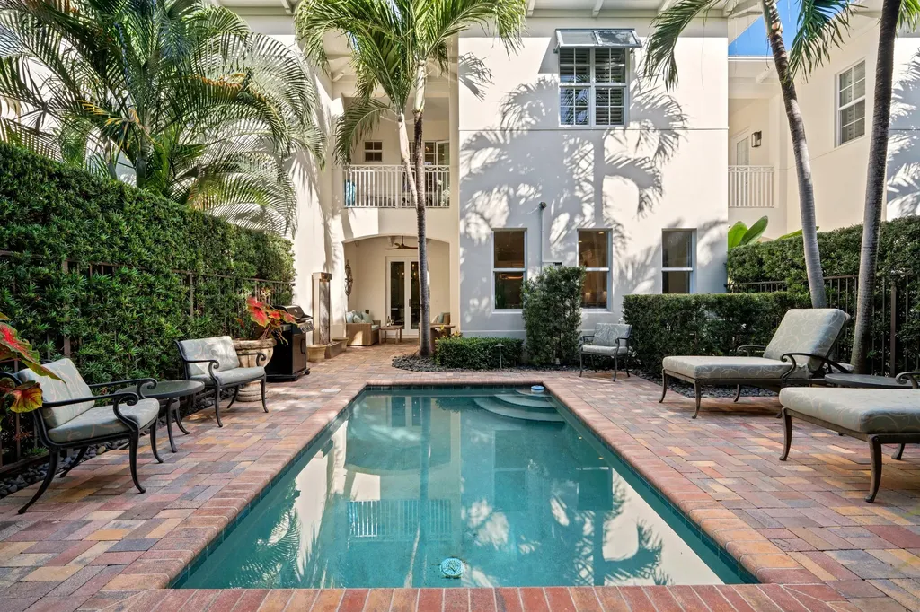1016 Bay Street Delray Beach FL 33483
