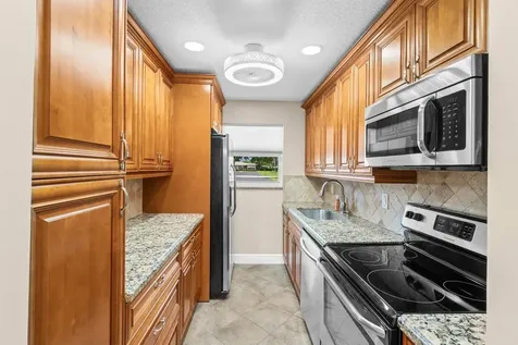1012 Circle Terrace Delray Beach FL 33445
