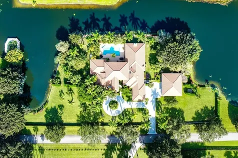 10707 El Caballo Court Delray Beach FL 33446