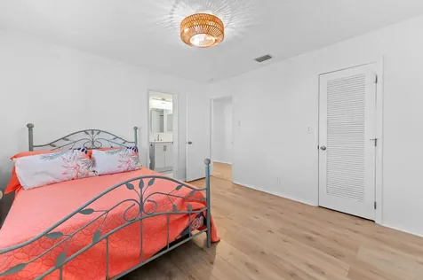 3051 Nw 2nd Avenue Pompano Beach FL 33064