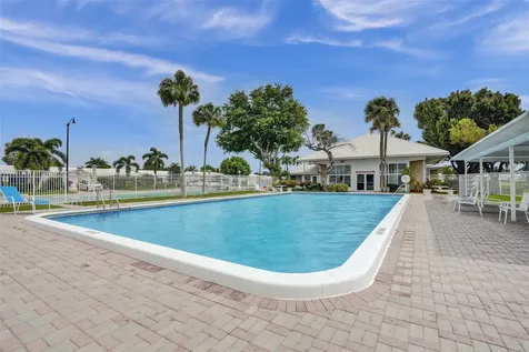 3051 Nw 2nd Avenue Pompano Beach FL 33064