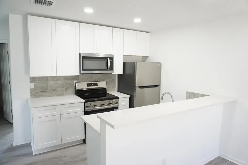 1173 W 28th Street Riviera Beach FL 33404