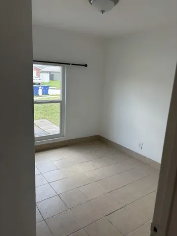 4930 NW 85th Terrace Lauderhill FL 33351