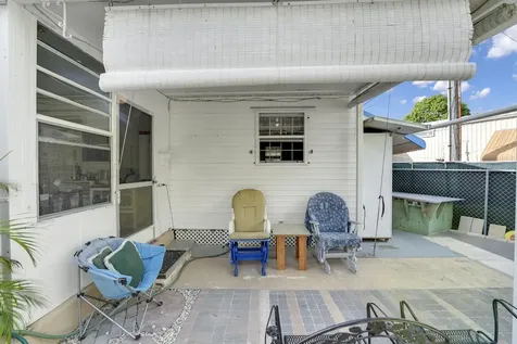 2285 Ne 136th Lane North Miami Beach FL 33181