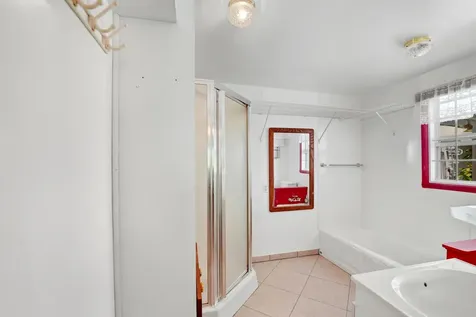 2285 Ne 136th Lane North Miami Beach FL 33181