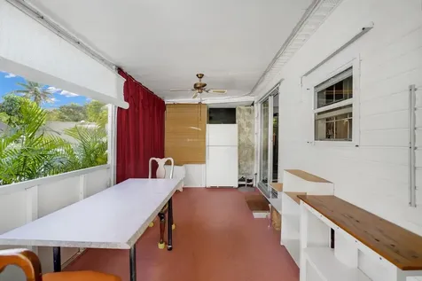 2285 Ne 136th Lane North Miami Beach FL 33181
