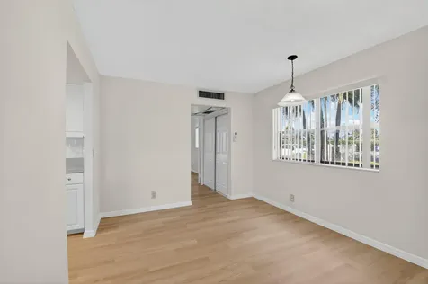 51 Flanders B Delray Beach FL 33484