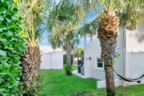 354 Marlborough Place West Palm Beach FL 33405