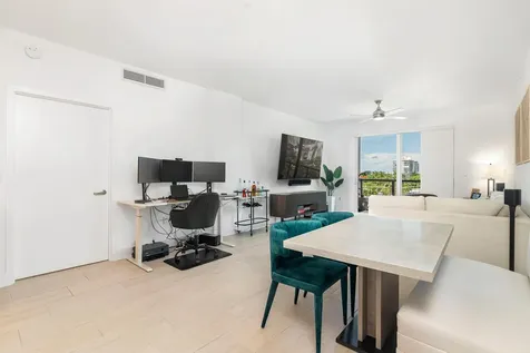 236 SE 5th Avenue Delray Beach FL 33483