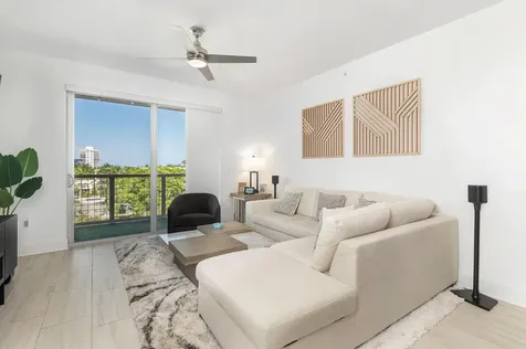 236 SE 5th Avenue Delray Beach FL 33483