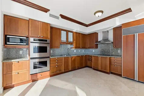 1063 Hillsboro Mile Hillsboro Beach FL 33062