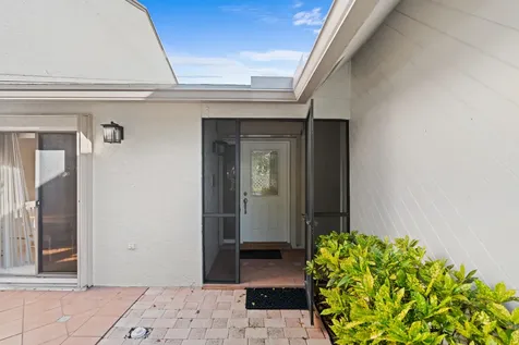 6735 Canary Palm Circle Boca Raton FL 33433