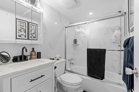 808 Se 7th Street Deerfield Beach FL 33441
