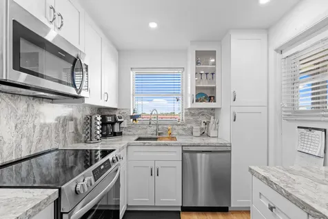 808 Se 7th Street Deerfield Beach FL 33441